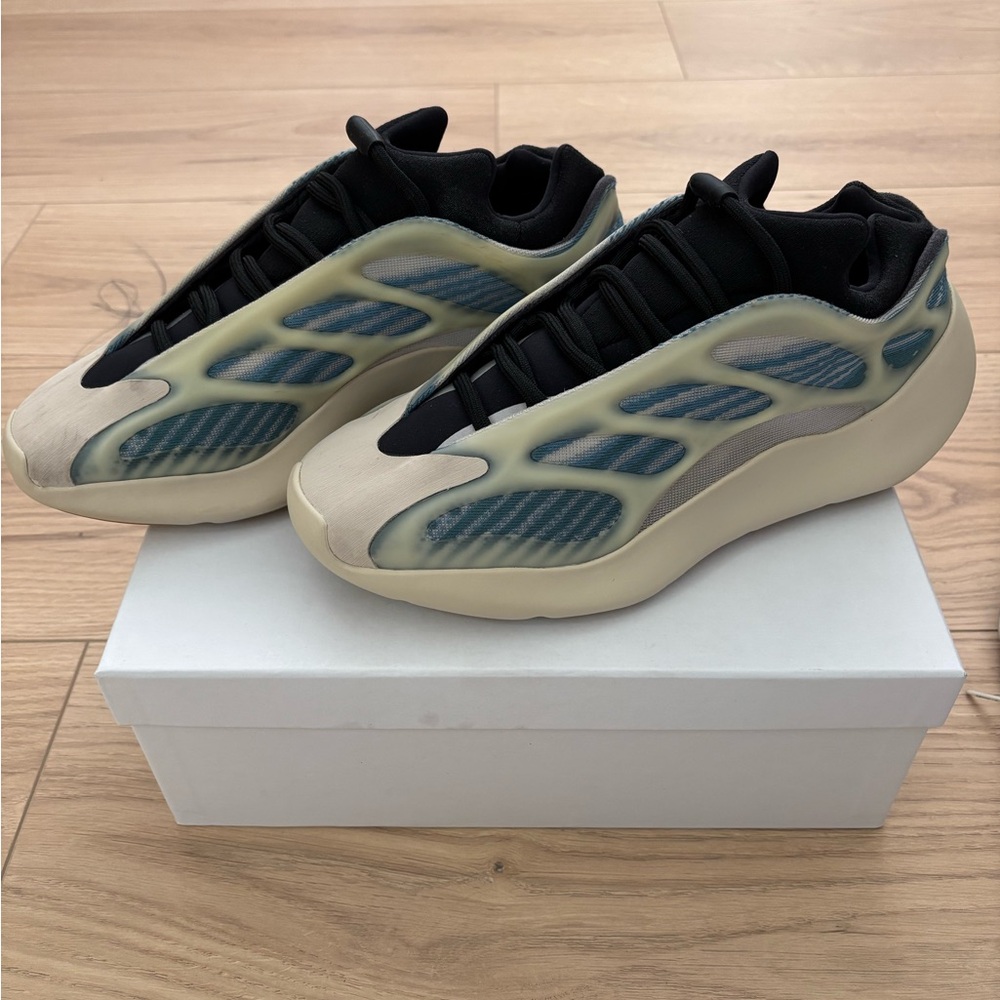 adidas Yeezy 700 V3 Men's Sneakers - Beige/Blue/Black